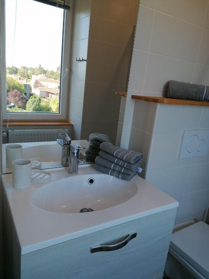 Hotel Entre Les 2 Roches Prisse Exterior photo